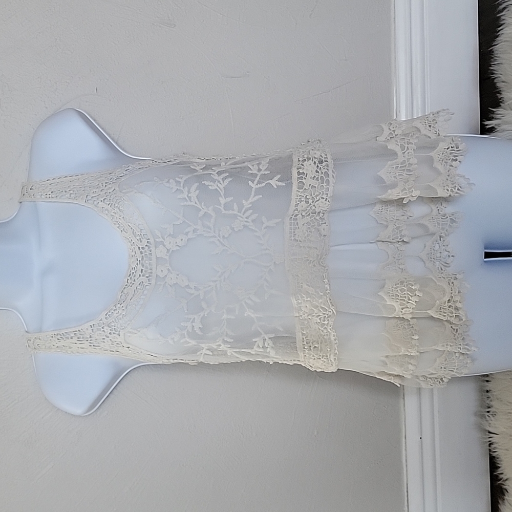 Embroidered Top - Picture 2 of 3